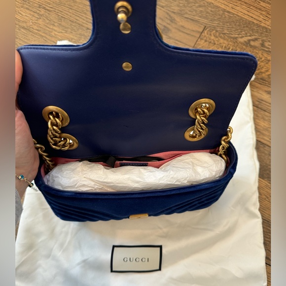 Gucci Velvet Matelasse Small GG Marmont Shoulder Bag in cobalt blue - Picture 5 of 9